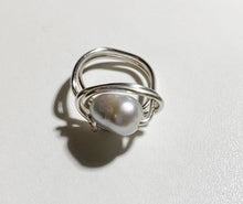 Load image into Gallery viewer, Freshwater Pearl Ring
